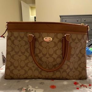 Coach Signature Morgan Satchel - Light 🤎